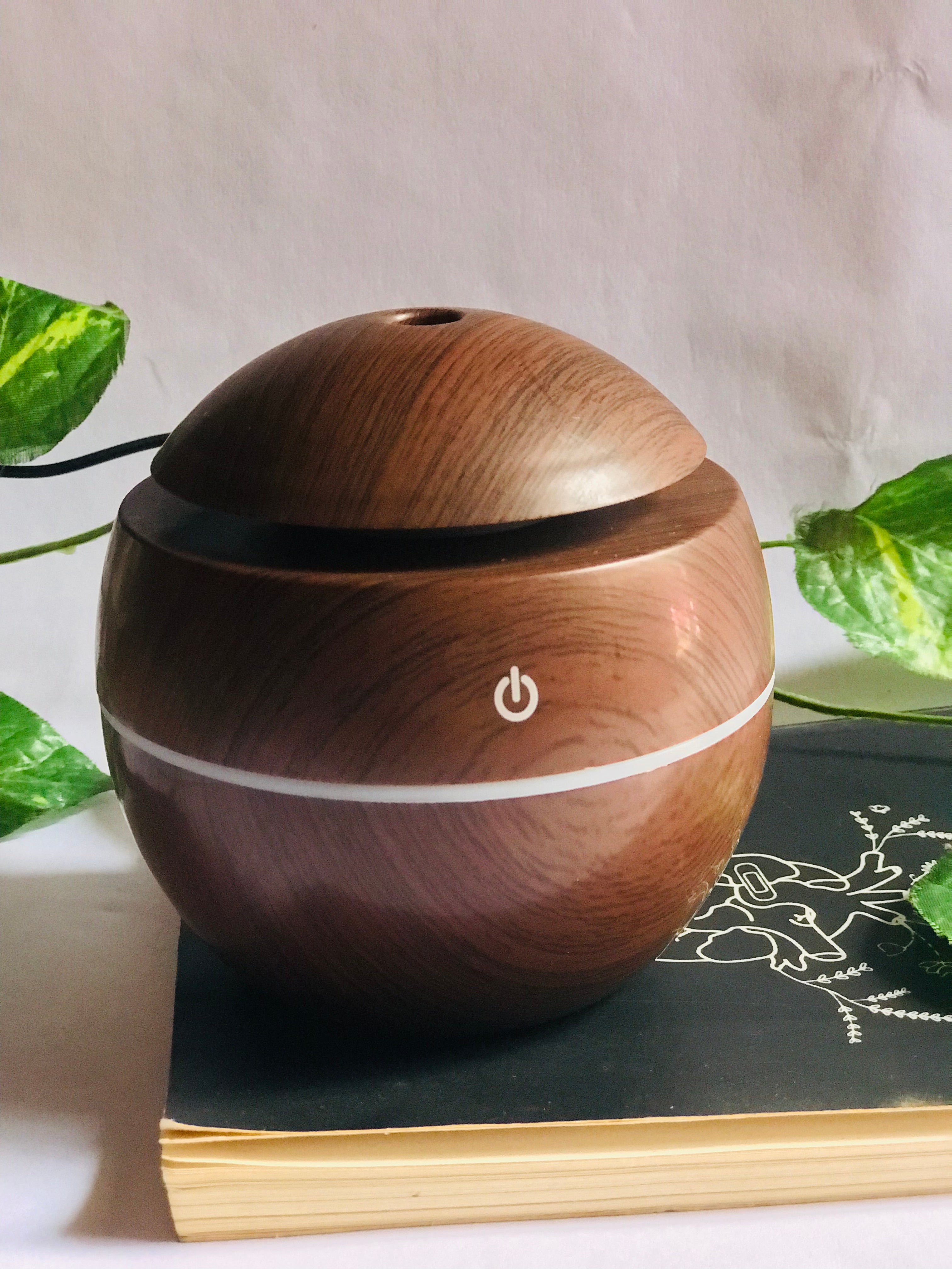Wooden Ultrasonic Humidifier – Cool Mist Aroma Diffuser for Relaxation