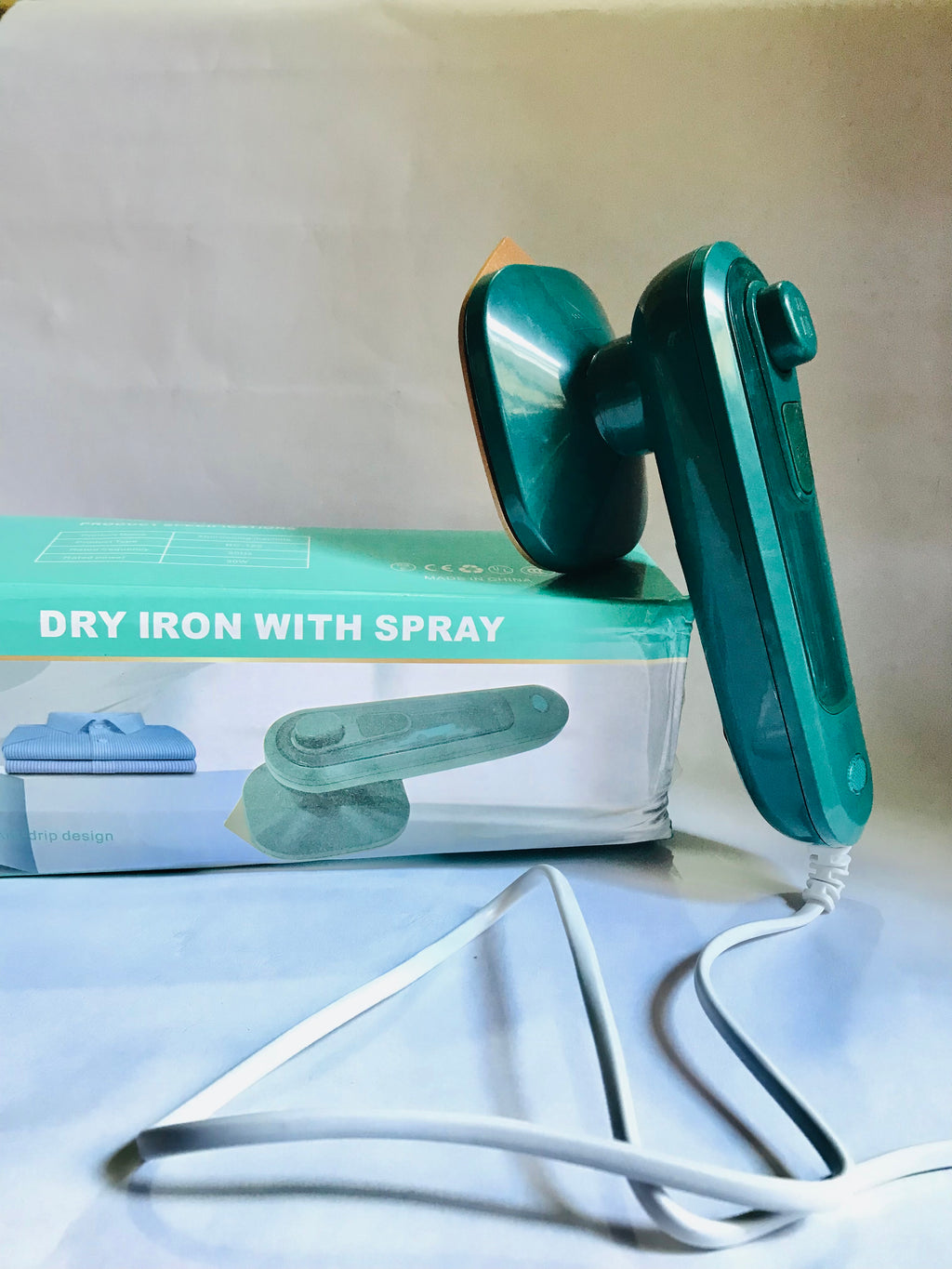 Handheld Mini Electric Steam Iron– Portable Heat Ironing for Dry & Wet Garments