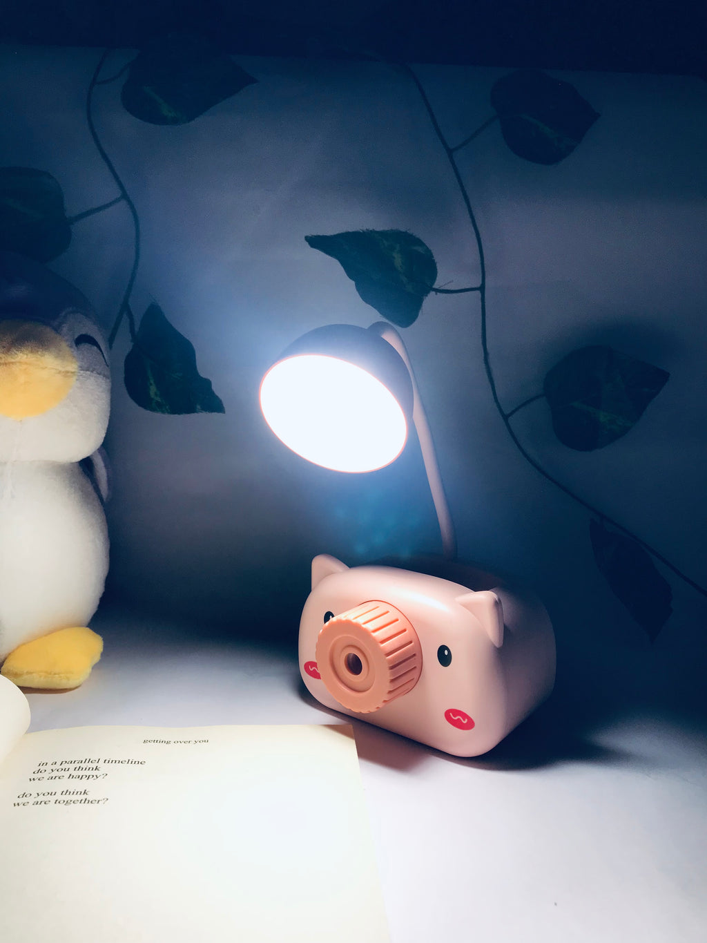 Portable Kids Desk Lamp with Sharpener – Cute Pink LED Night & Study Light